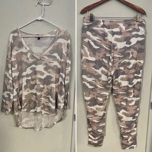 NWT East Adeline camo lounge set - size 1X